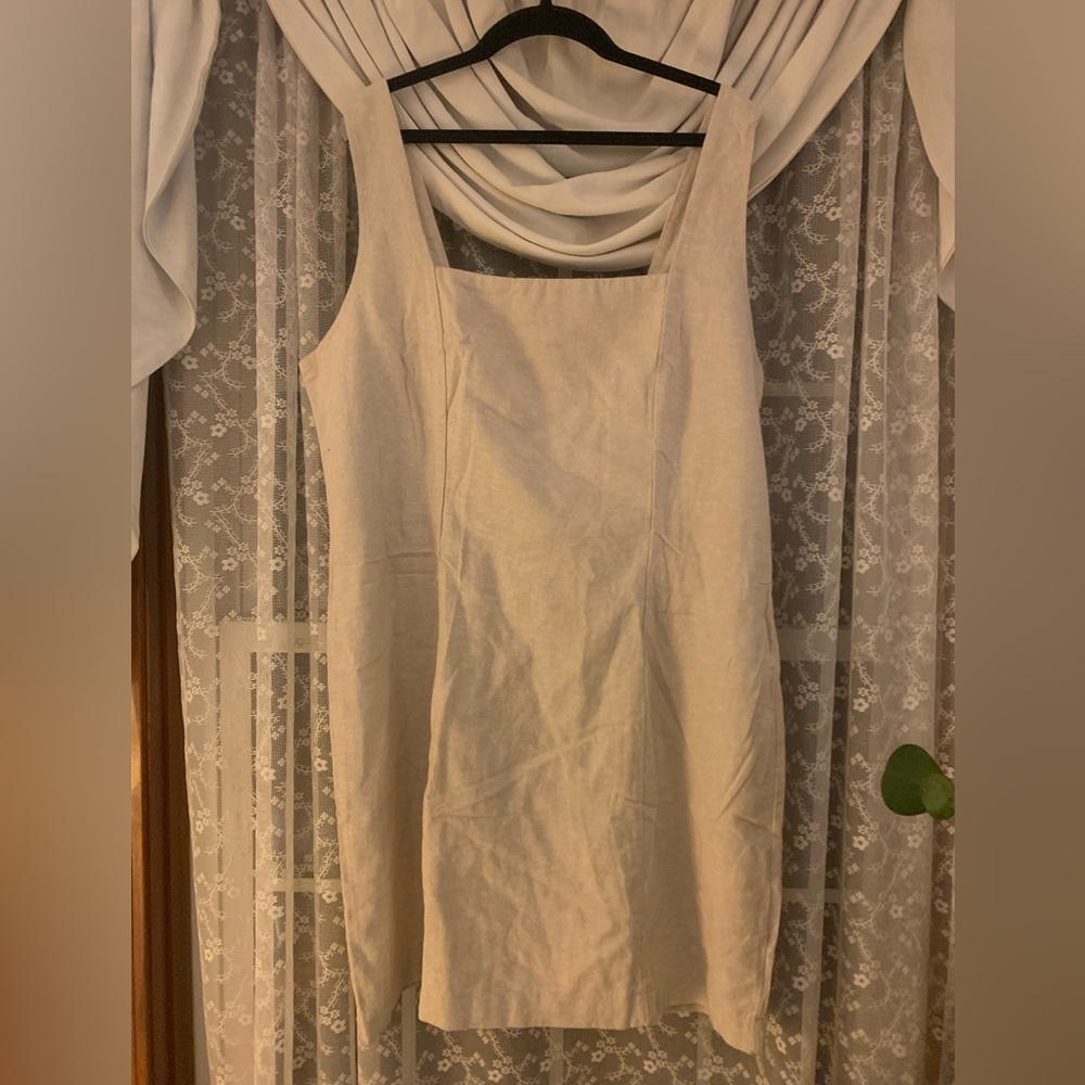 Old Navy Cream Sleeveless Dress